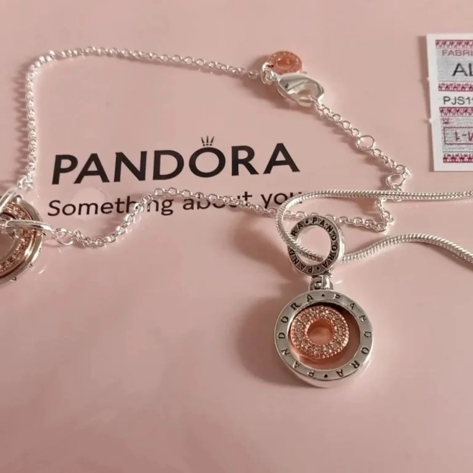 Cadena y colgante Pandora 
